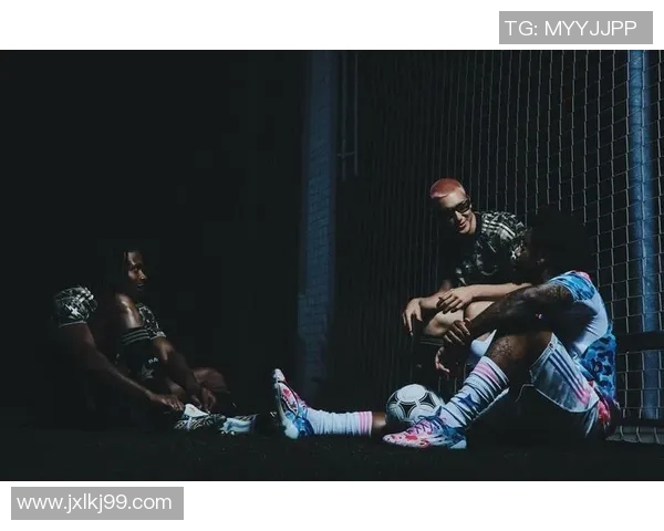 今年备受瞩目的足球明星们引领潮流成就辉煌赛季 今年备受瞩目的足球明星们引领潮流成就辉煌赛季