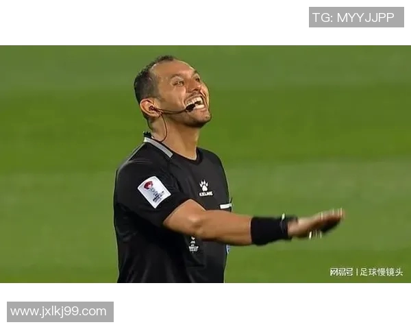 全球顶级足球裁判名单揭晓明星裁判的执法风采与成就分析