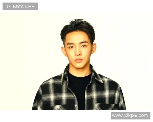 原帅的成长之路：从默默无闻到璀璨明星的蜕变历程